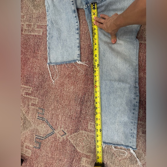 MNG by Mango high waist straight leg crop jeans light wash size 6 frayed hem - Picture 11 of 12